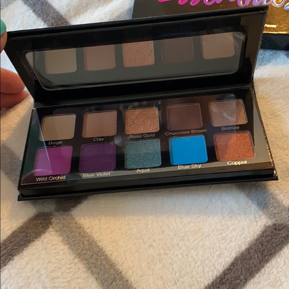 Essentials Other - Essentials eye palette